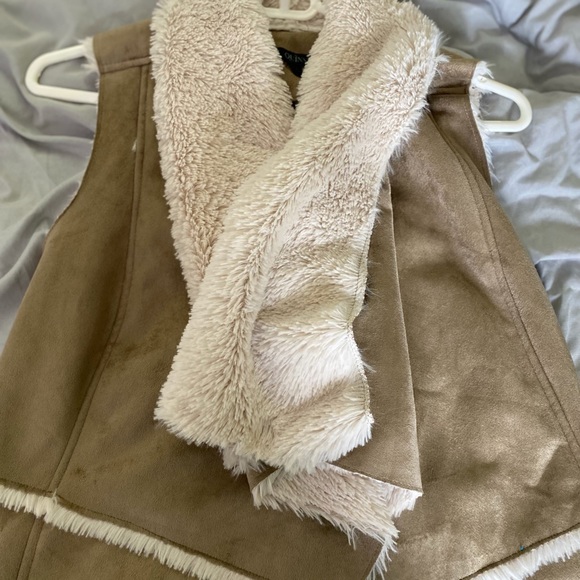 Quinn Faux Suede Waterfall Collar Vest S - Picture 5 of 13